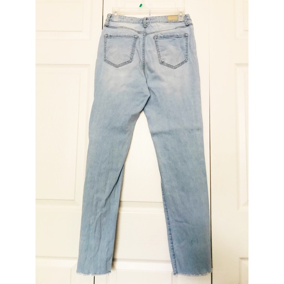 Sofia Jeans By Sofia Vergara Veronica Straight Distressed Light Wash Jeans - Picture 2 of 5